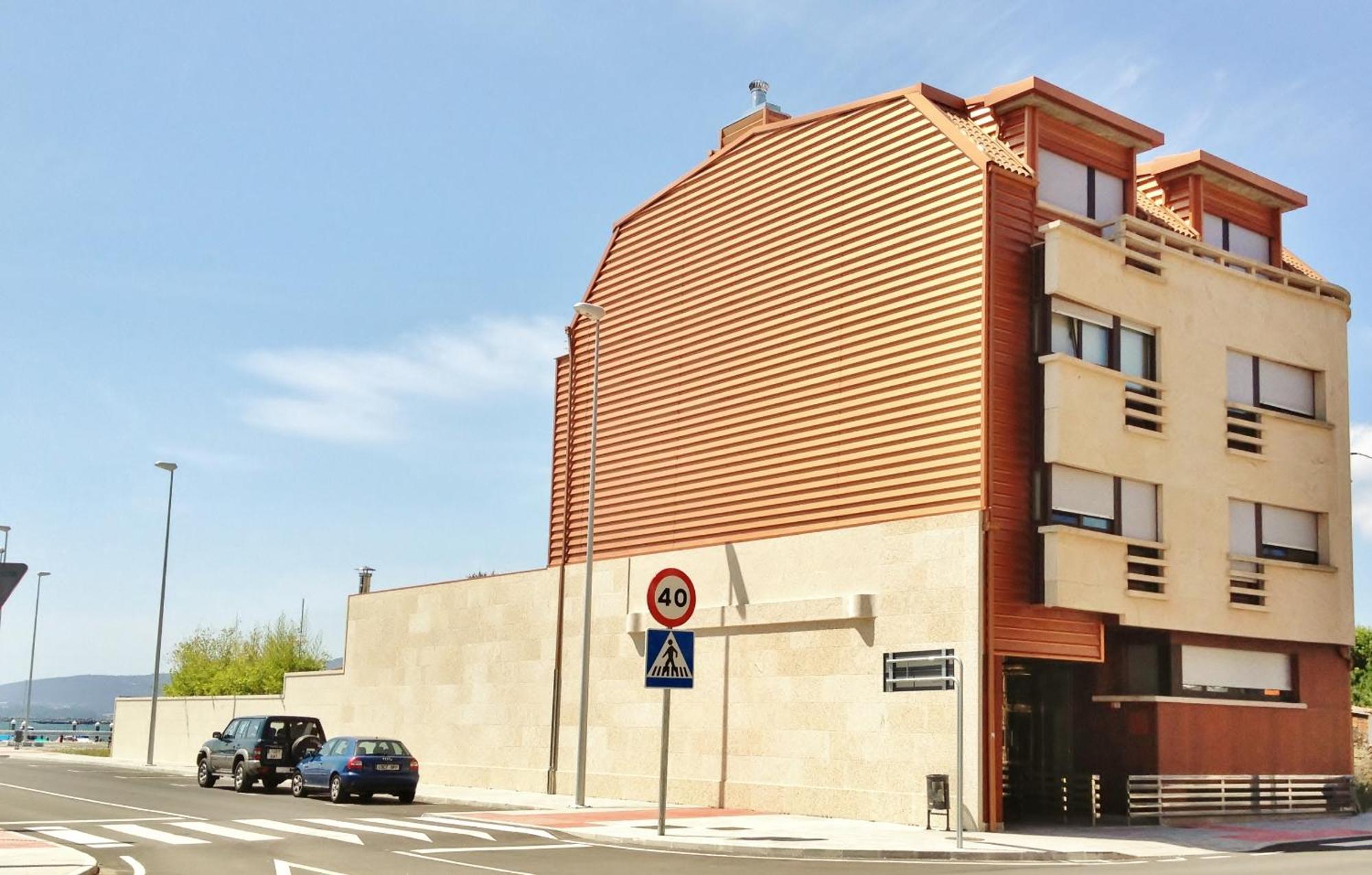 Apartamentos Puerto Basella Villanueva De Arosa Exterior photo